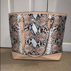 Laptop bag. Used a few times.